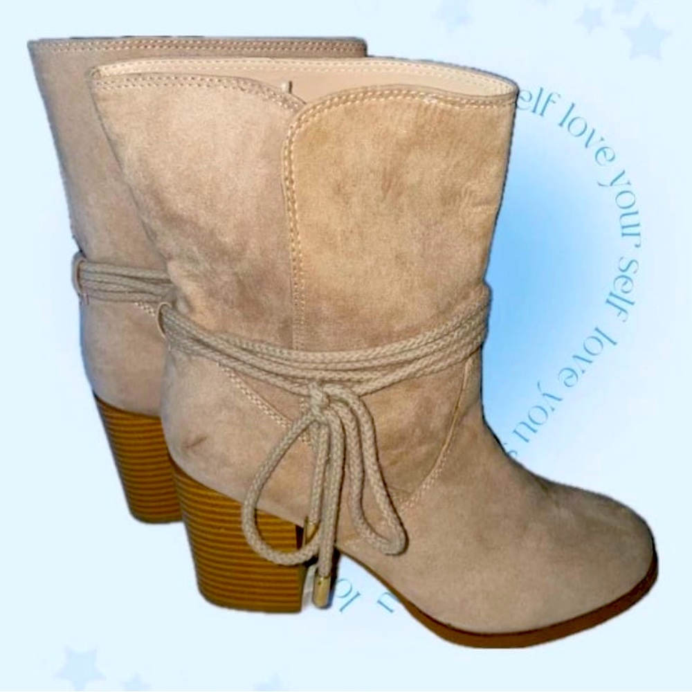 Nude leather platform boots